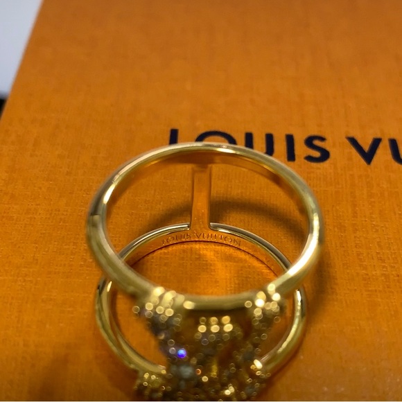 Gold LV Iconic Tresor Ring
Size M - Picture 6 of 8